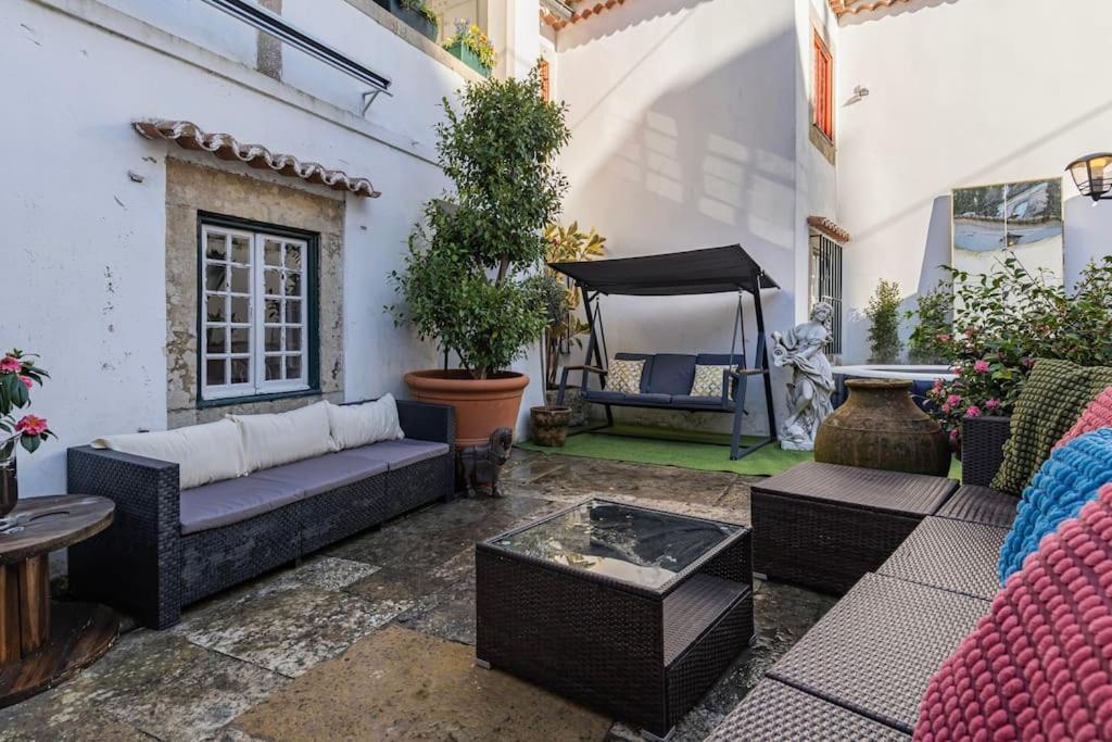 הוילה Unique Luxurious 17-Century Smart Chapel In Historical Center - Sintra Wow מראה חיצוני תמונה