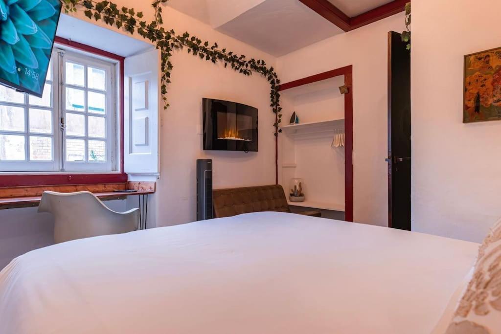 הוילה Unique Luxurious 17-Century Smart Chapel In Historical Center - Sintra Wow מראה חיצוני תמונה