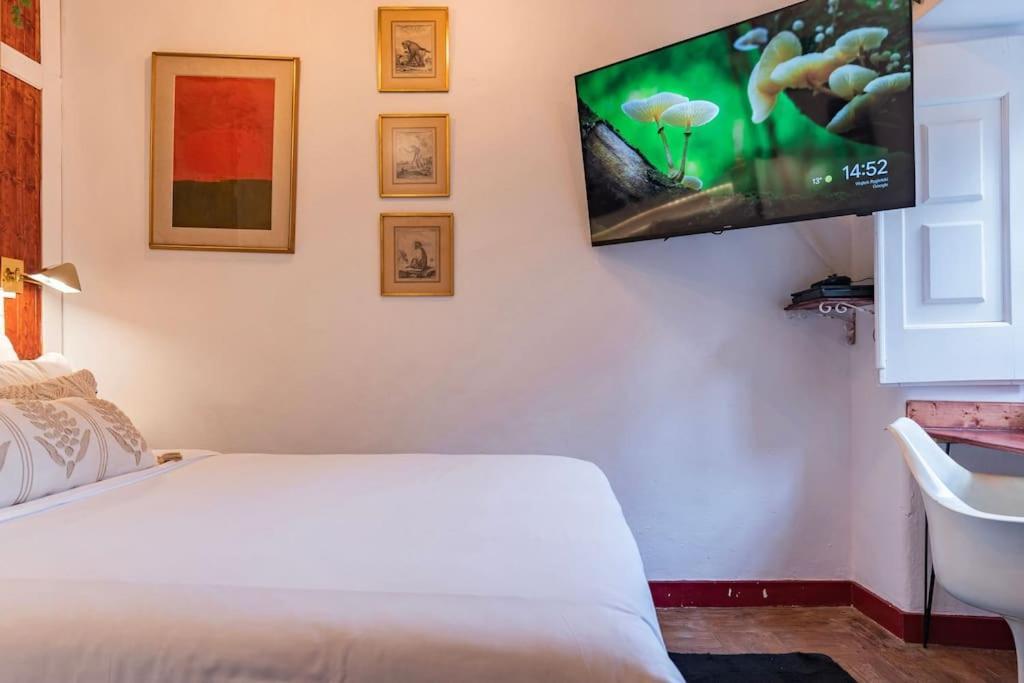 הוילה Unique Luxurious 17-Century Smart Chapel In Historical Center - Sintra Wow מראה חיצוני תמונה